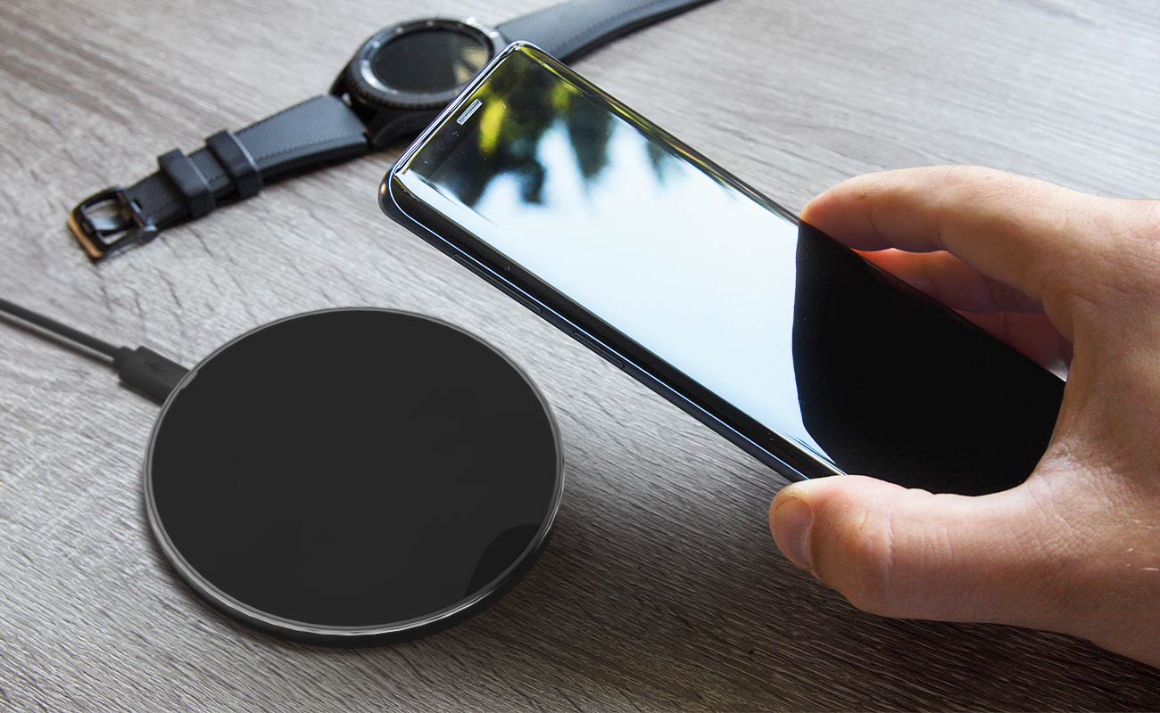 Round Slim 10W Universal Wireless Charging Pad